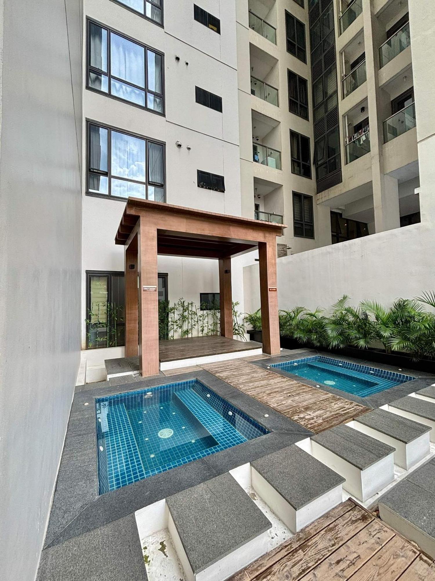 Greenbelt Hamilton Tower 1 Makati City Exterior foto